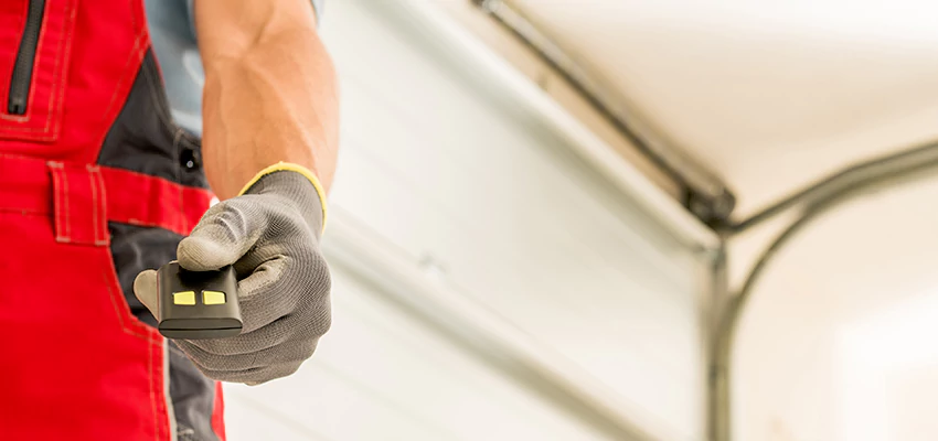 Residential Garage Door Security in Willowbrook, California