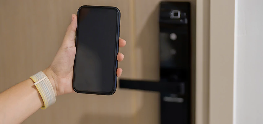 Keypad Wifi Locks Repair And Installation in Willowbrook, CA